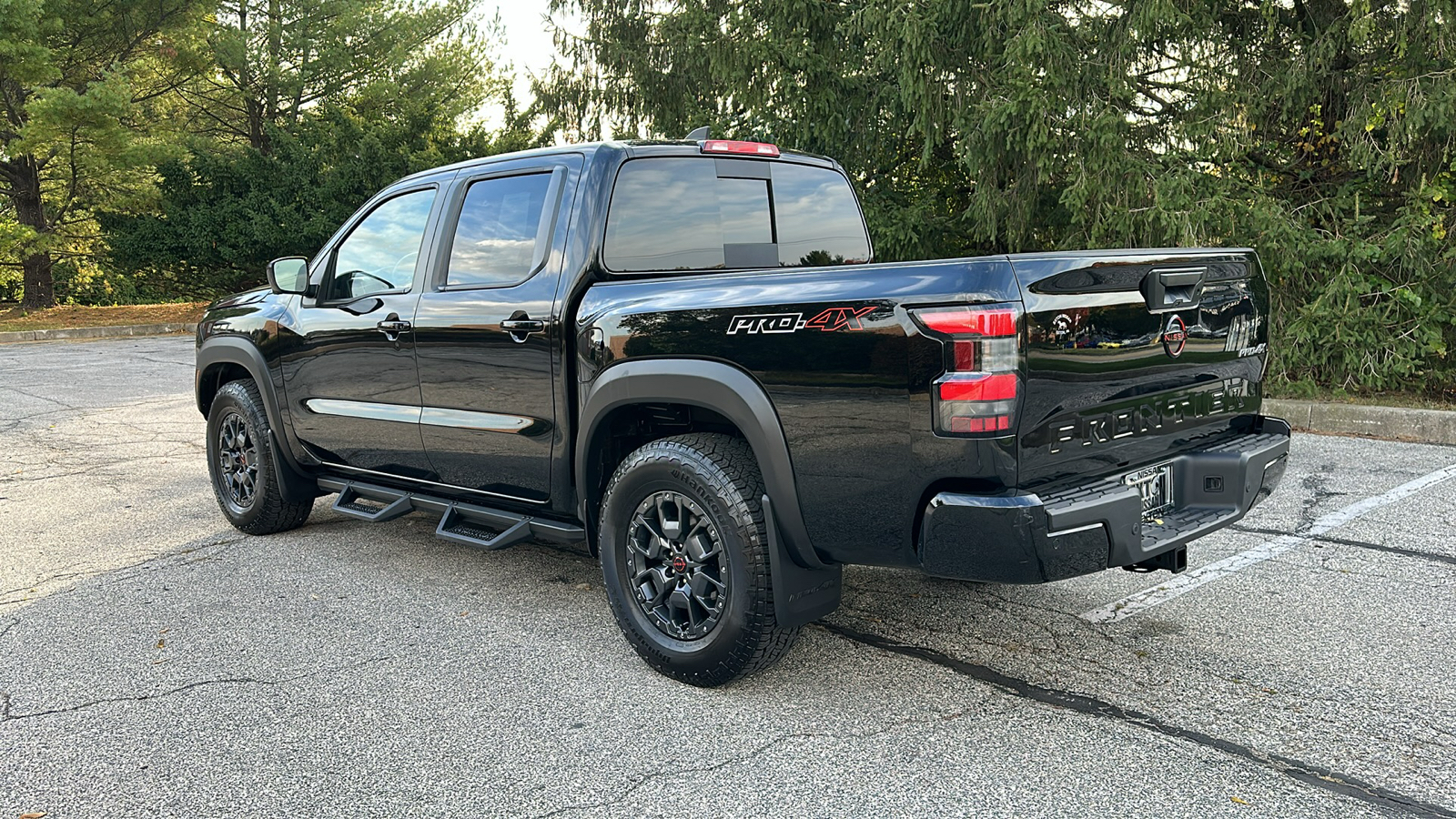 2023 Nissan Frontier PRO-4X 8