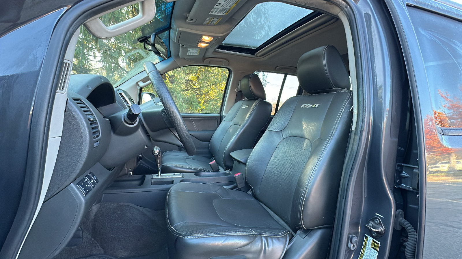 2015 Nissan Frontier PRO-4X 14