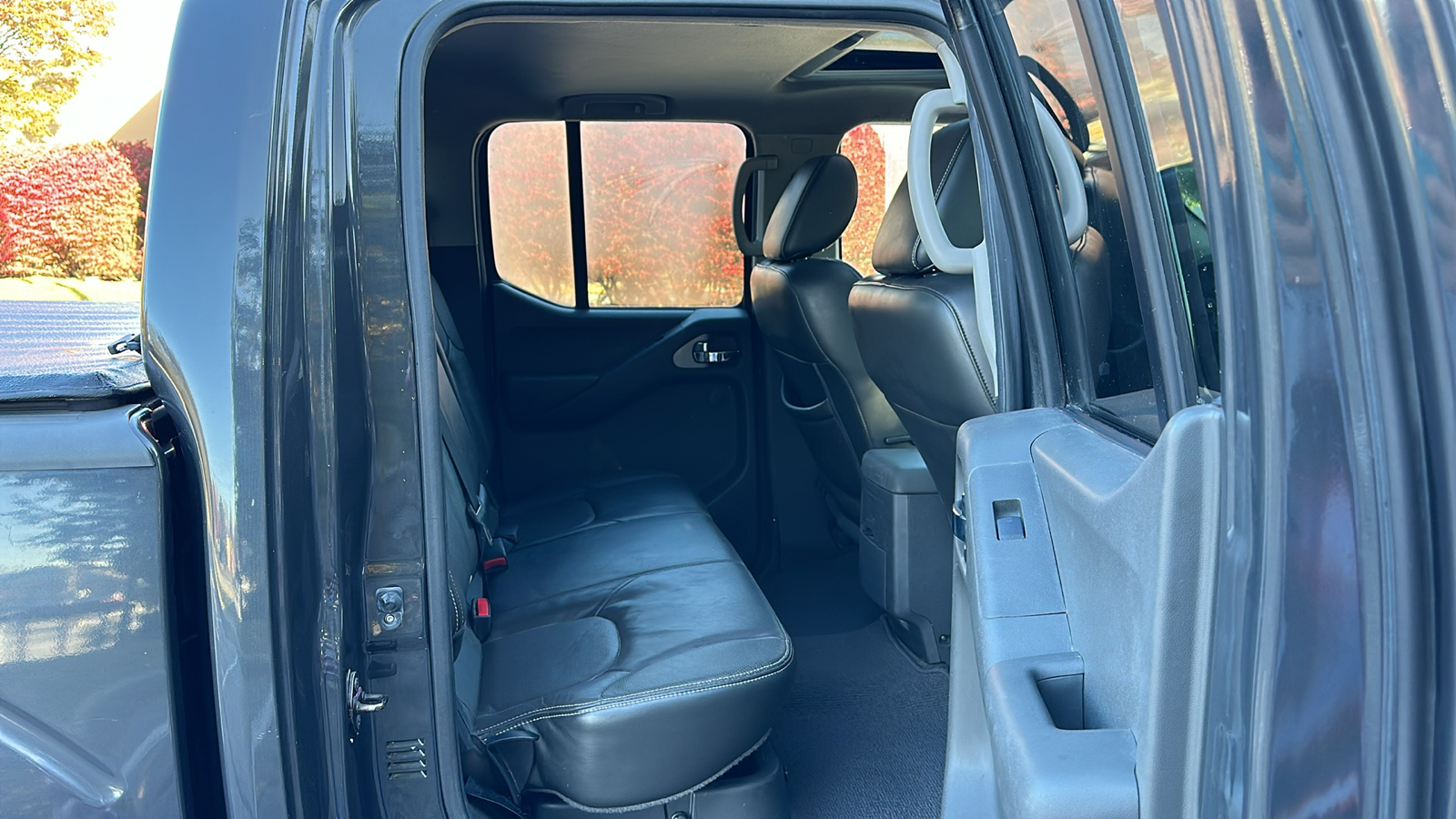 2015 Nissan Frontier PRO-4X 27