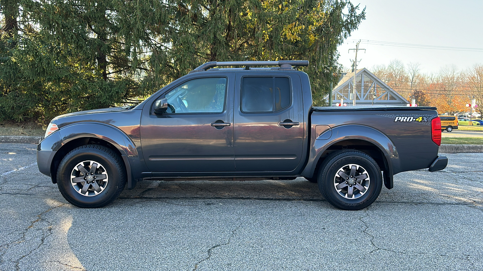 2015 Nissan Frontier PRO-4X 30