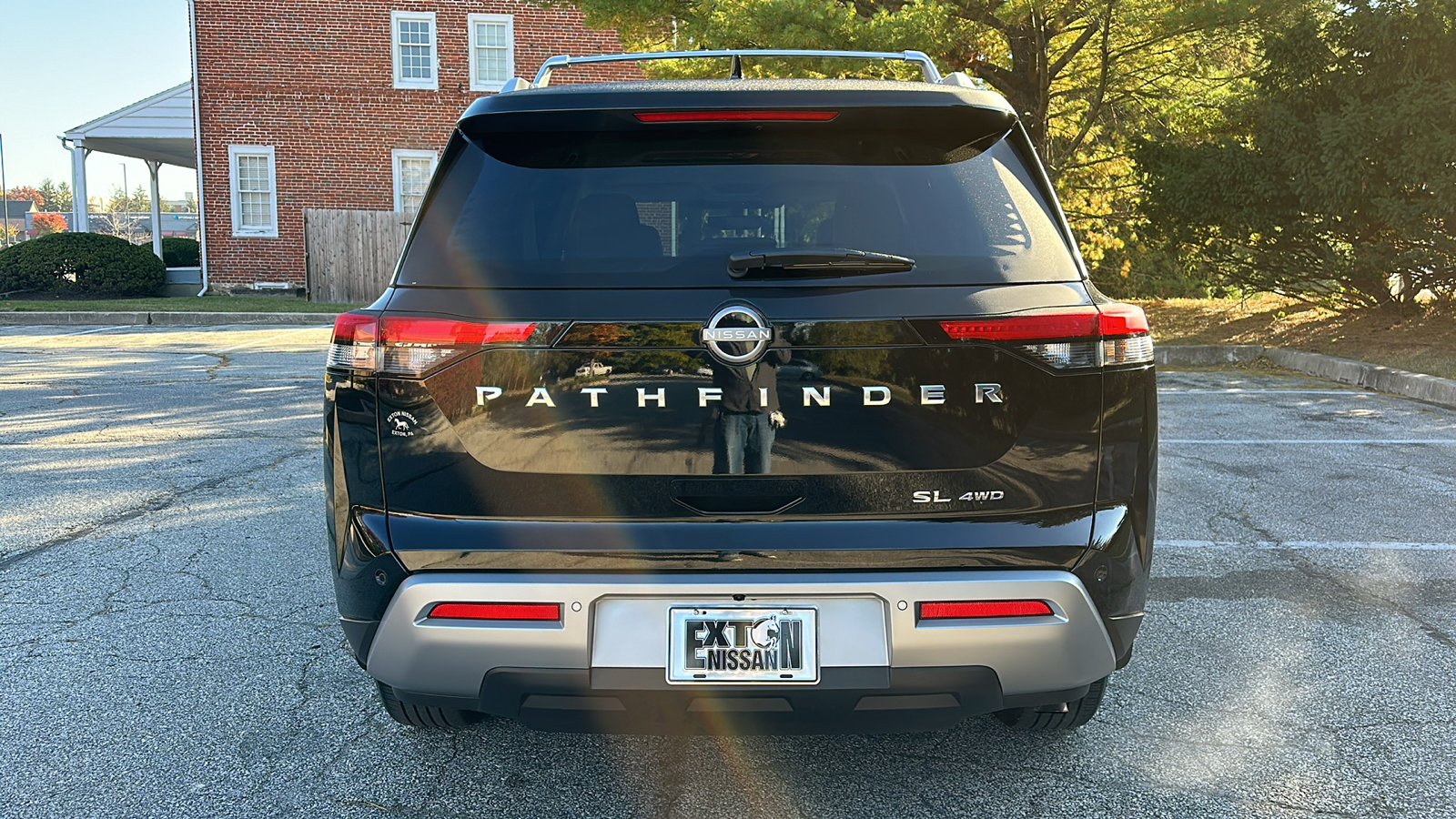 2023 Nissan Pathfinder SL 5