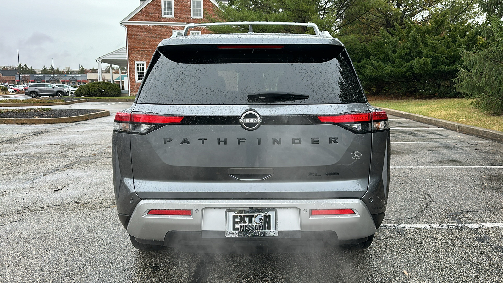 2023 Nissan Pathfinder SL 6