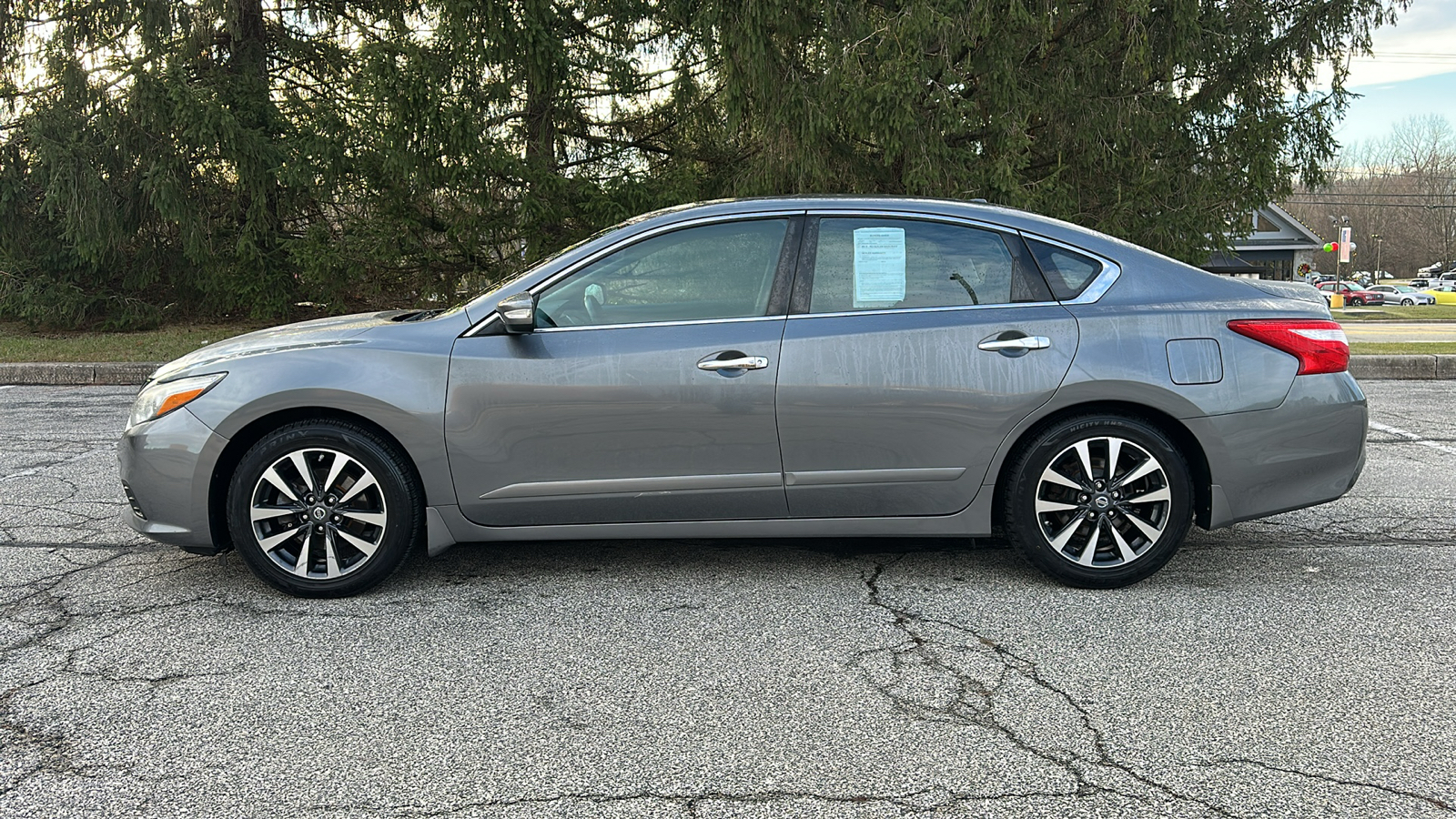 2016 Nissan Altima 2.5 SV 28