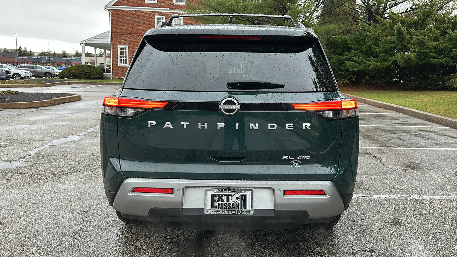 2023 Nissan Pathfinder SL 6