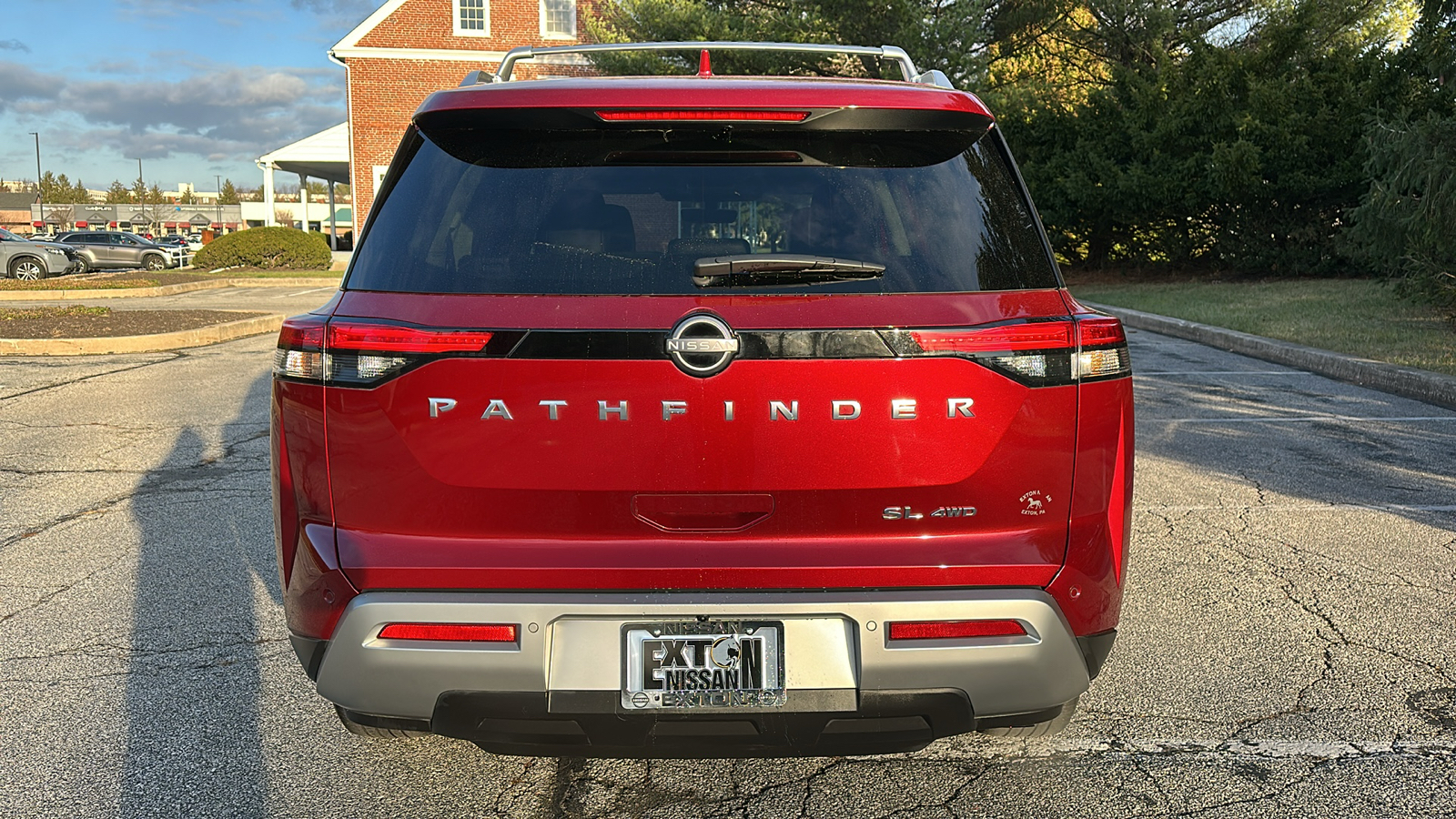 2023 Nissan Pathfinder SL 6