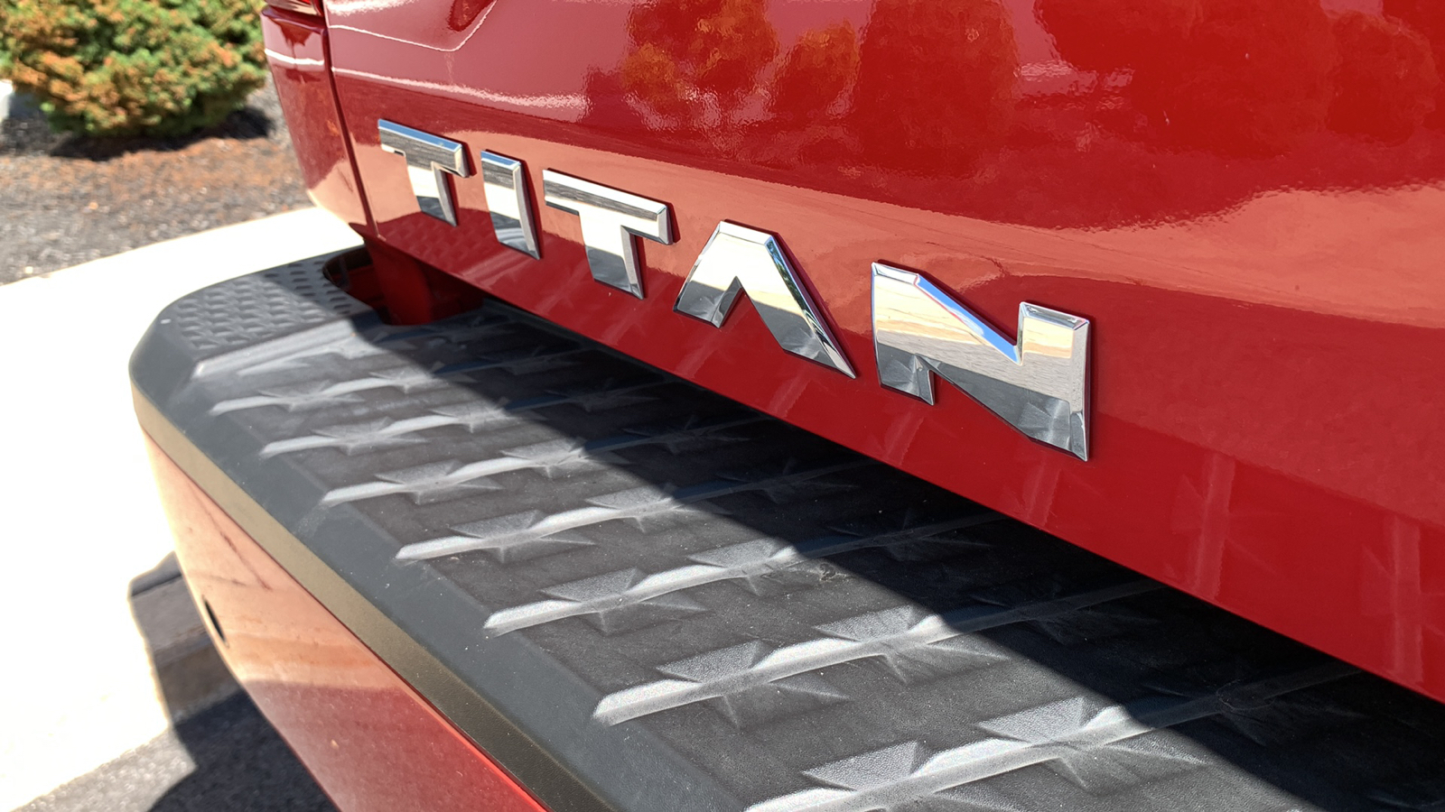 2021 Nissan Titan SV 10