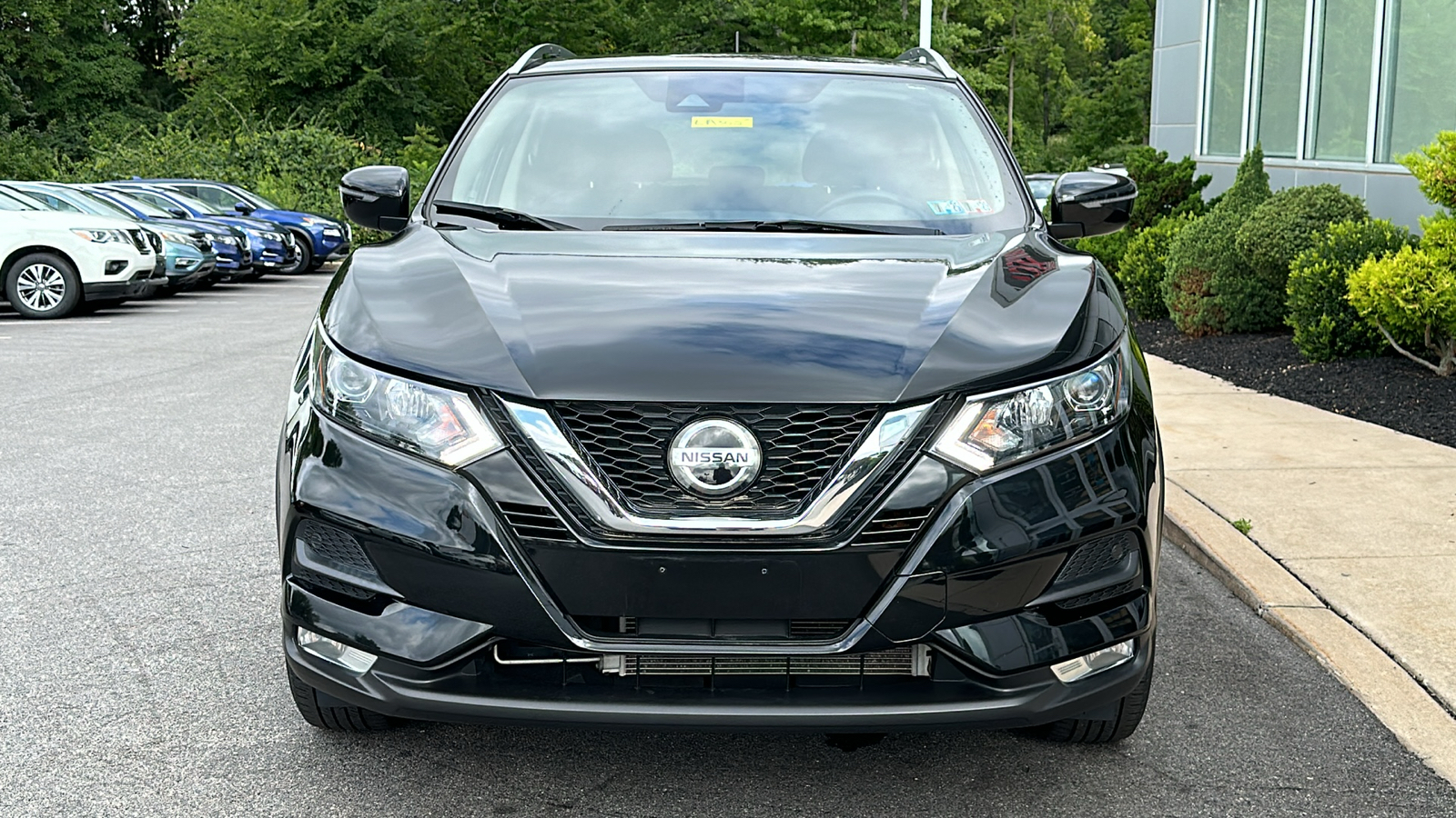 2021 Nissan Rogue Sport SV 3