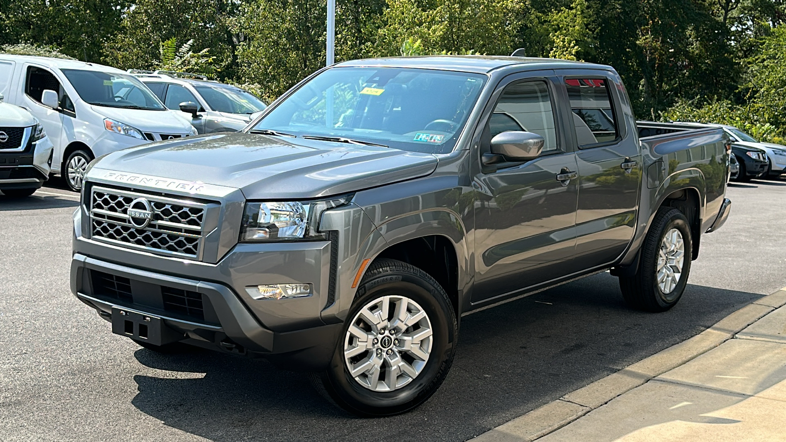 2022 Nissan Frontier SV 1