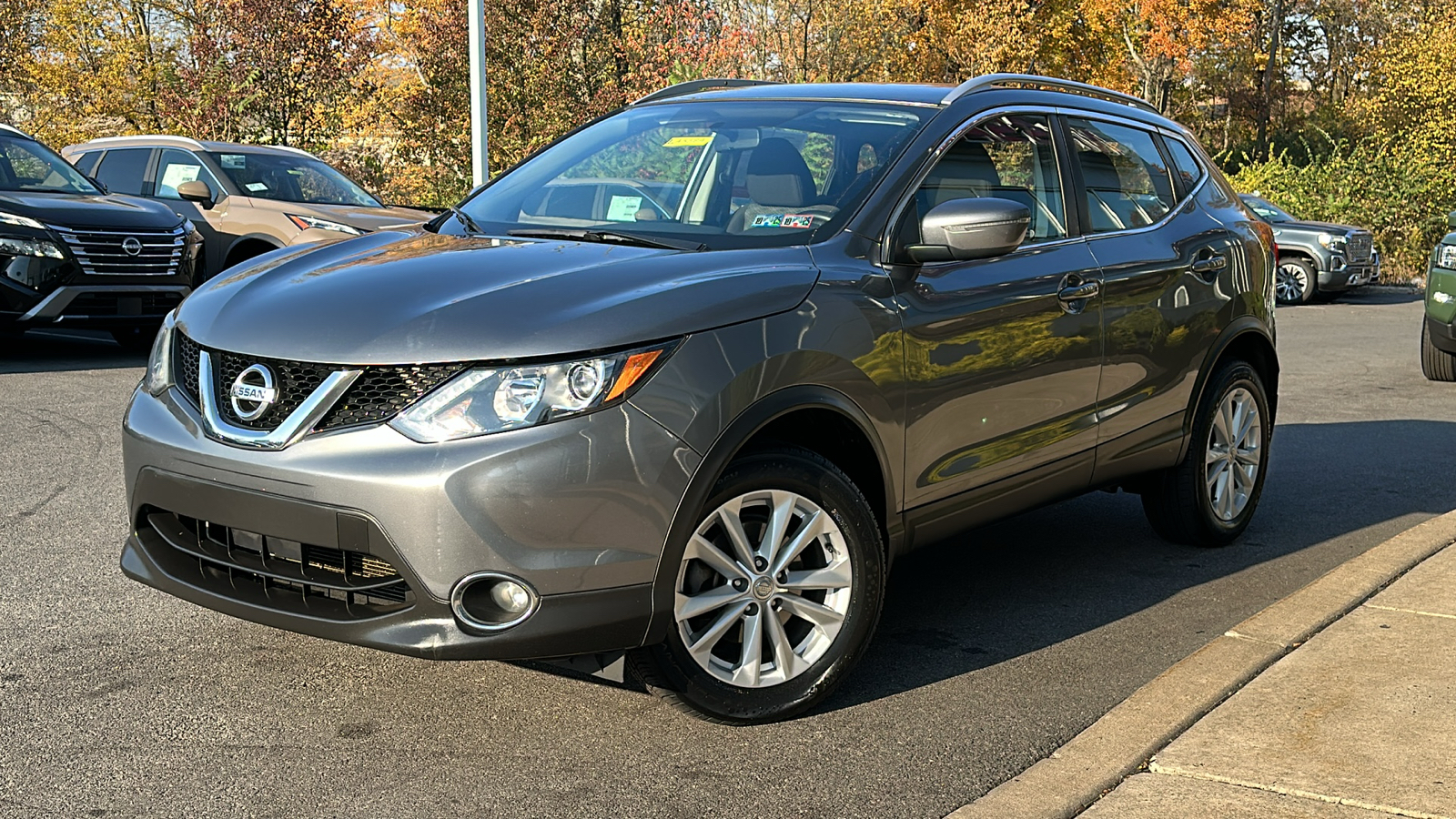 2018 Nissan Rogue Sport SV 1