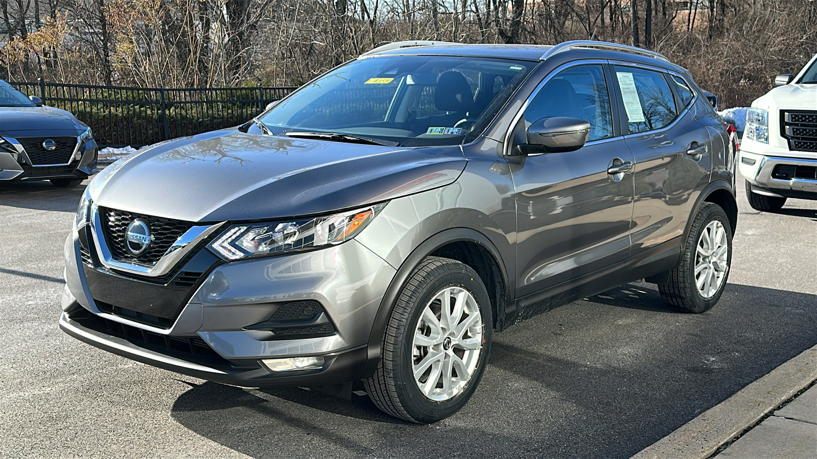 2022 Nissan Rogue Sport SV 1