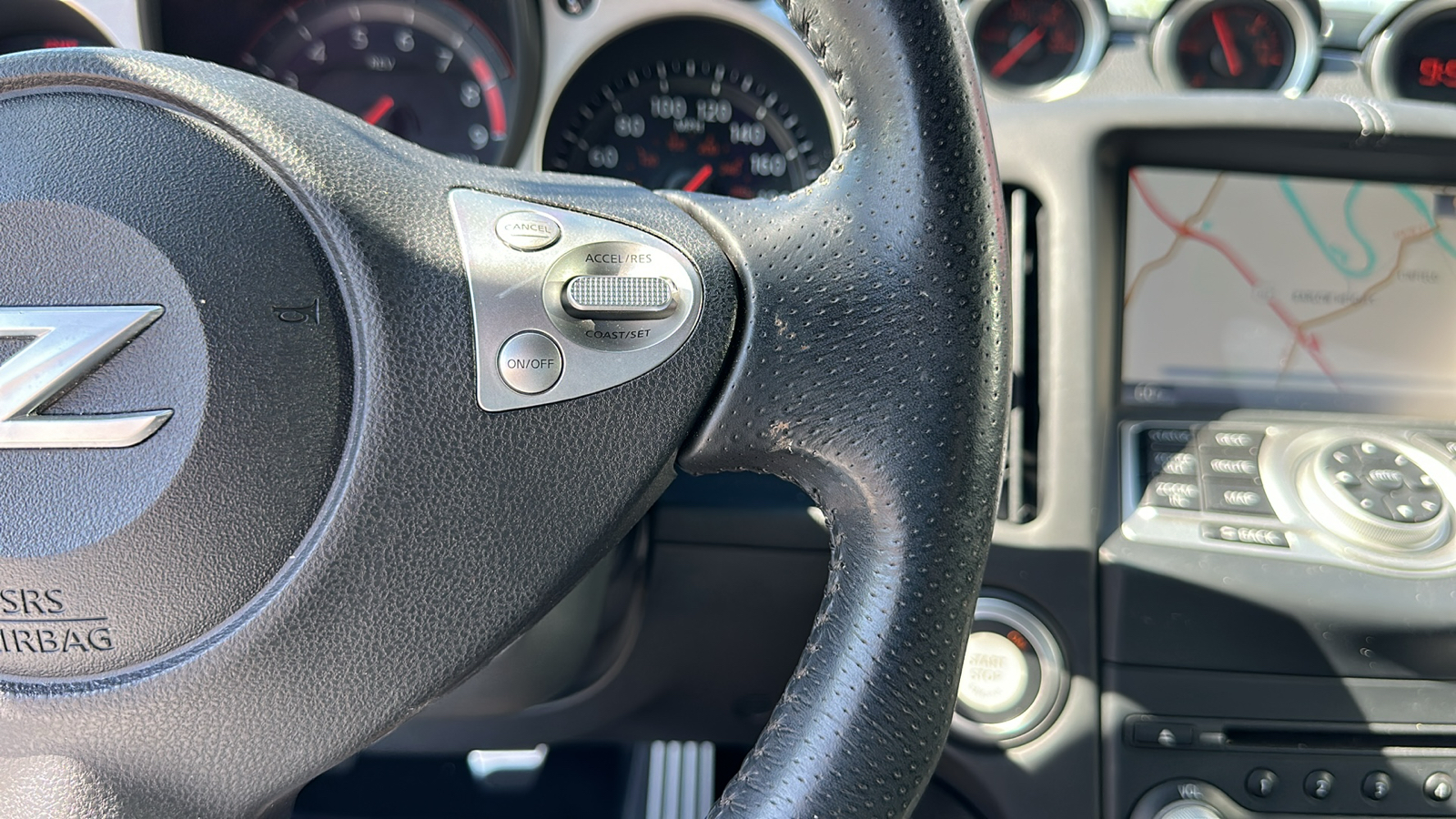 2016 Nissan 370Z Touring 19