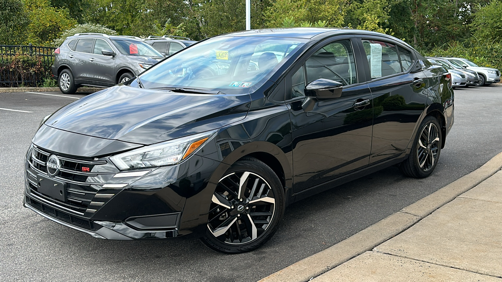 2023 Nissan Versa SR 1