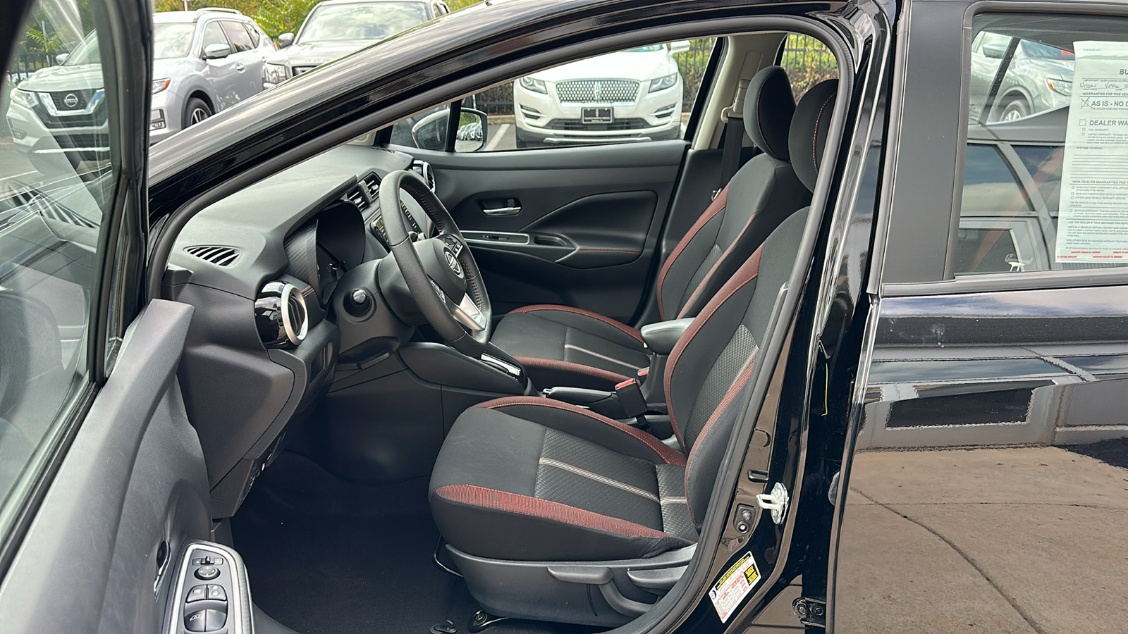 2023 Nissan Versa SR 12