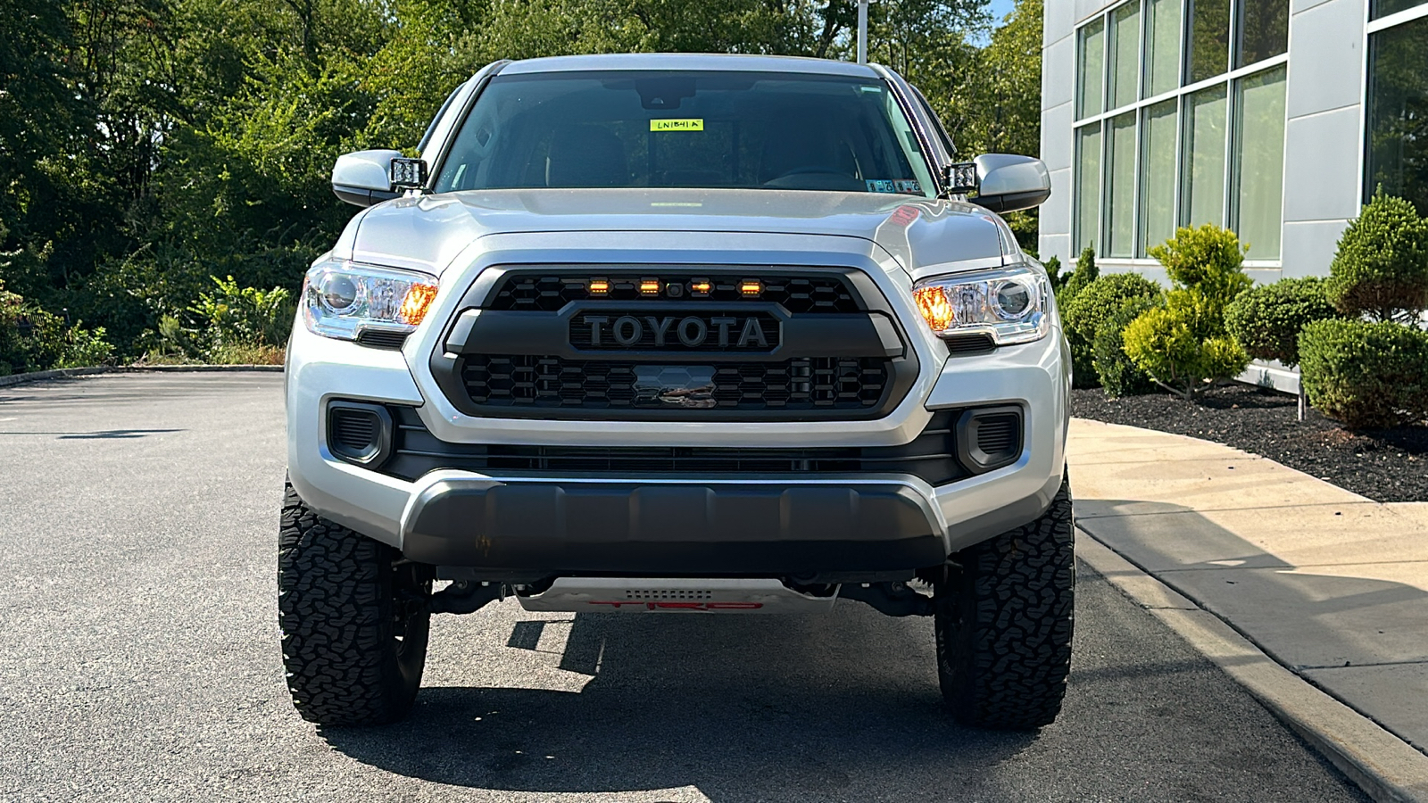 2023 Toyota Tacoma 4WD SR 3