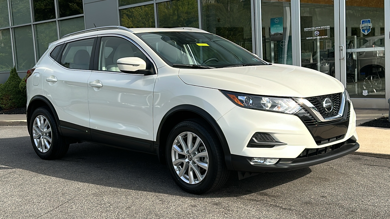 2021 Nissan Rogue Sport SV 2