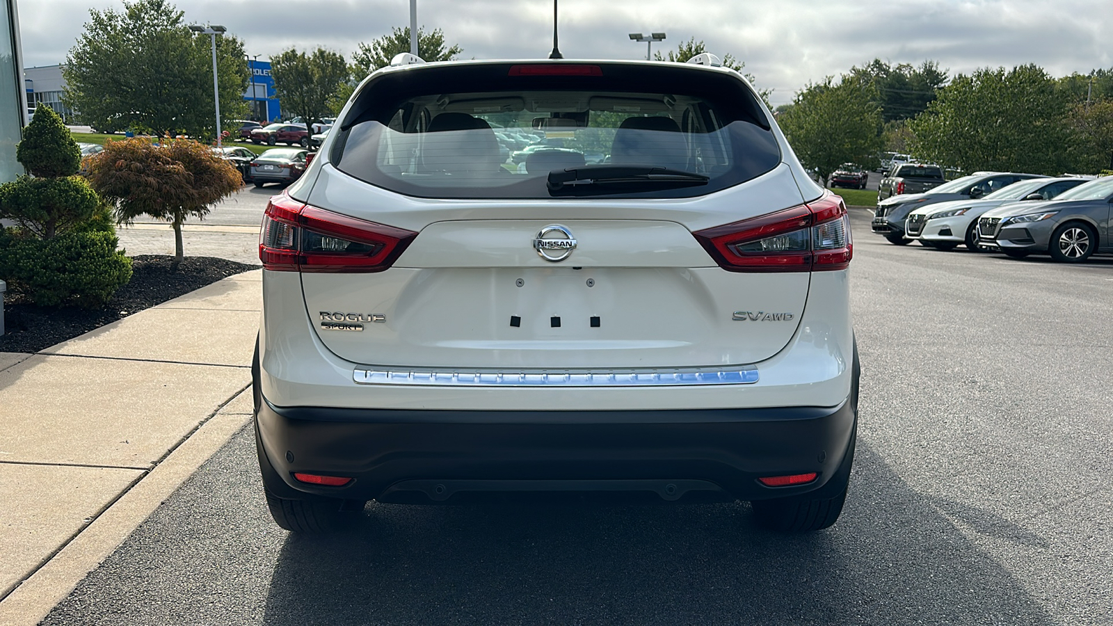 2021 Nissan Rogue Sport SV 6