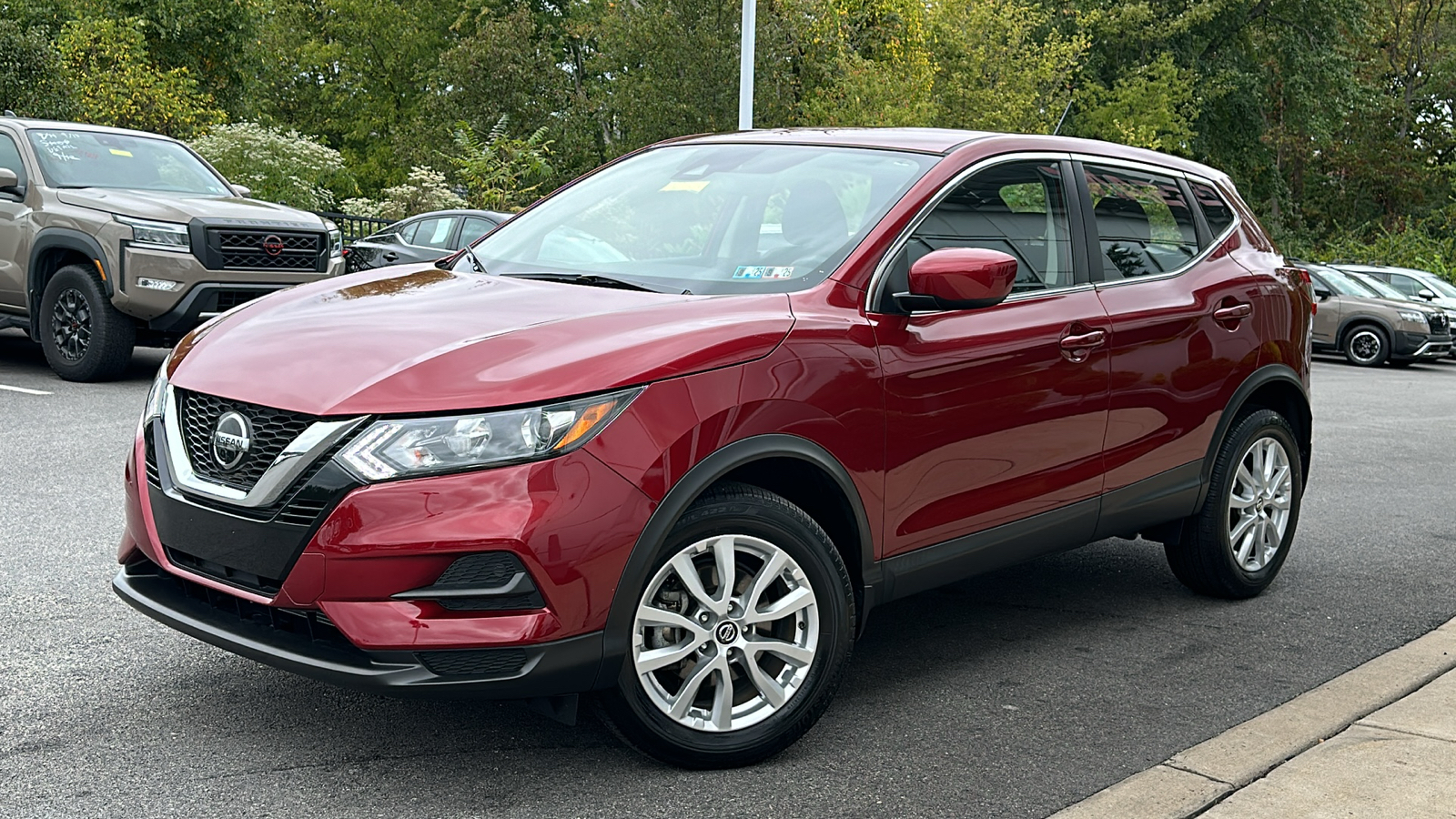 2021 Nissan Rogue Sport S 1