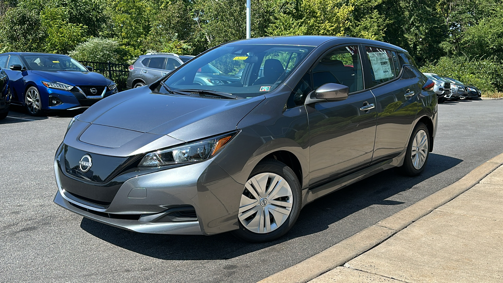 2025 Nissan LEAF S 1