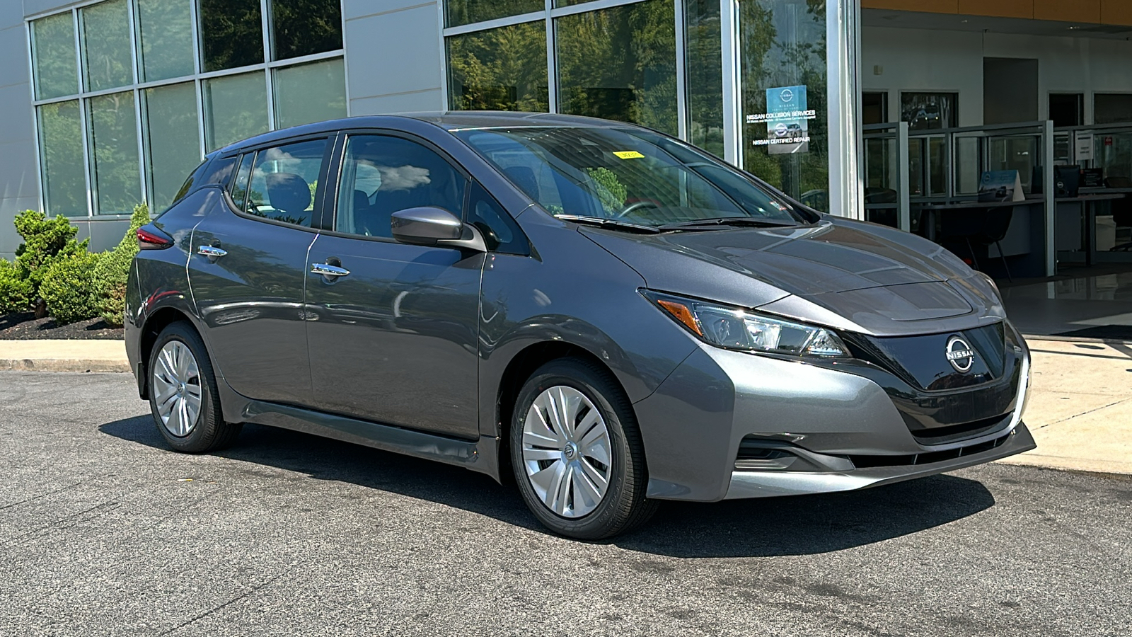 2025 Nissan LEAF S 2