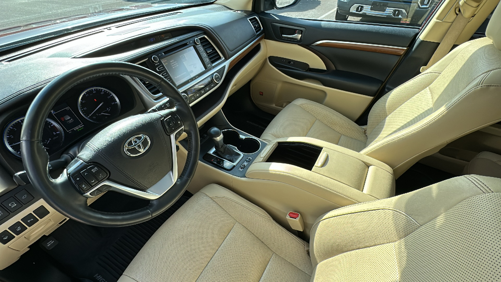 2019 Toyota Highlander Limited 23