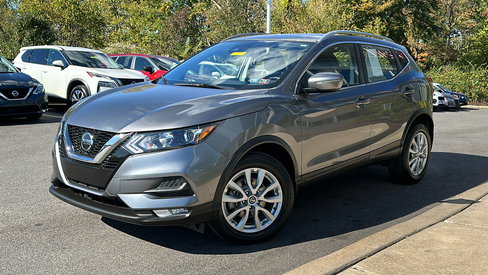 2021 Nissan Rogue Sport SV 1