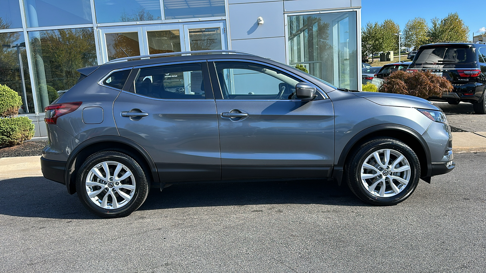 2021 Nissan Rogue Sport SV 28