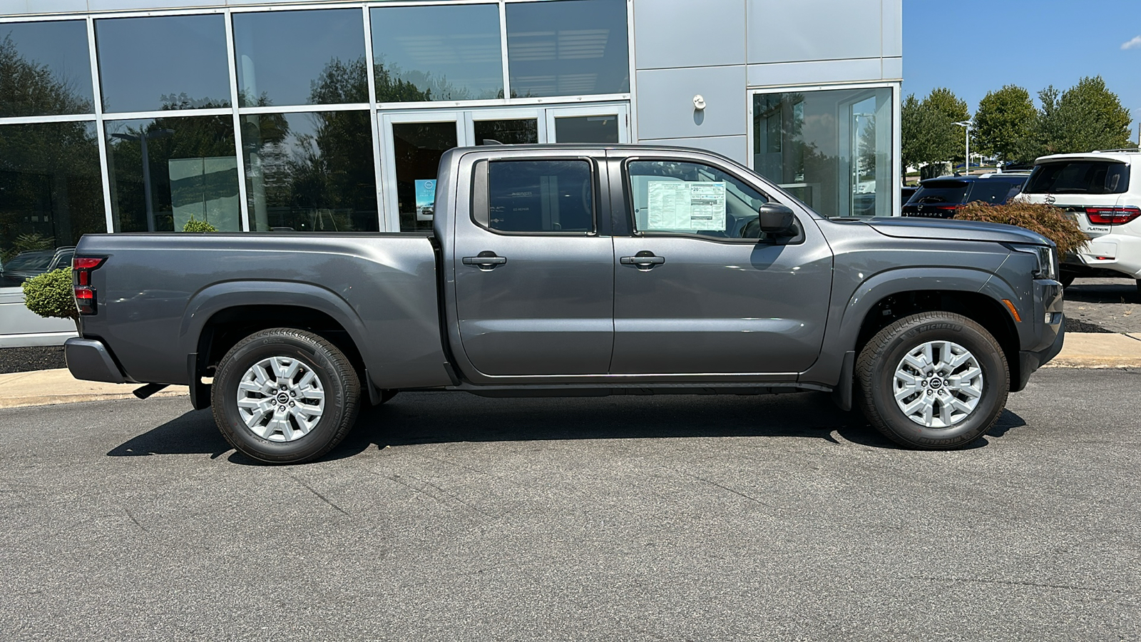 2024 Nissan Frontier SV 12