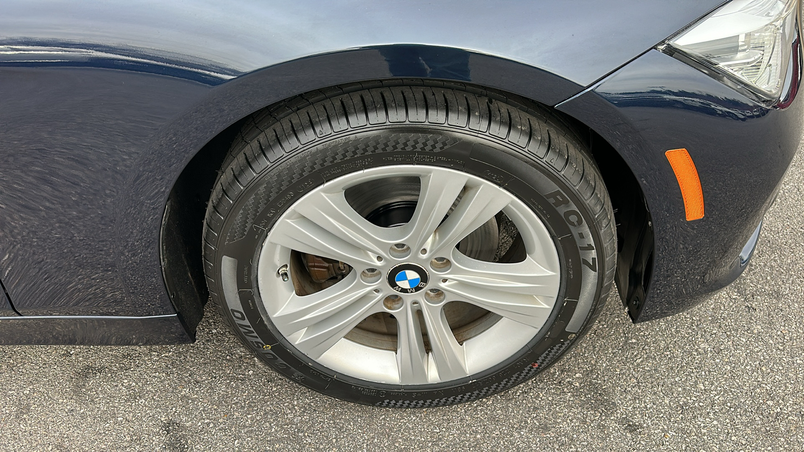 2017 BMW 3 Series 330i xDrive 9