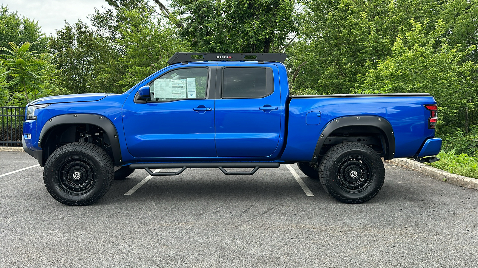 2024 Nissan Frontier SV 10