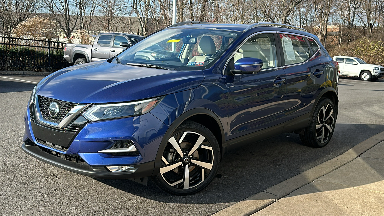 2021 Nissan Rogue Sport SL 1