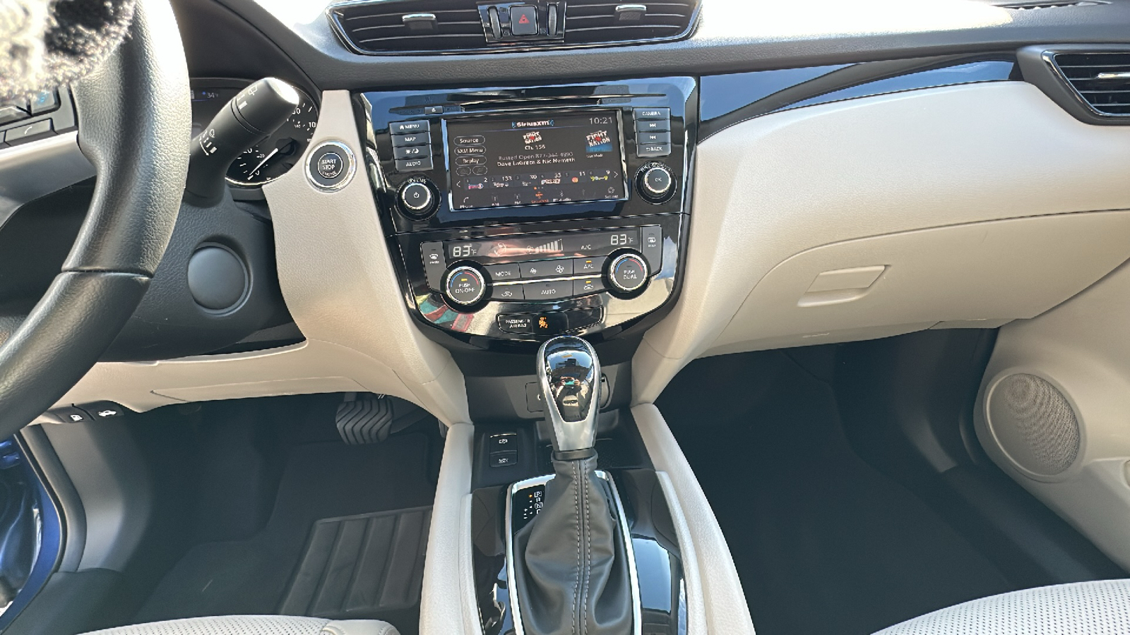 2021 Nissan Rogue Sport SL 22