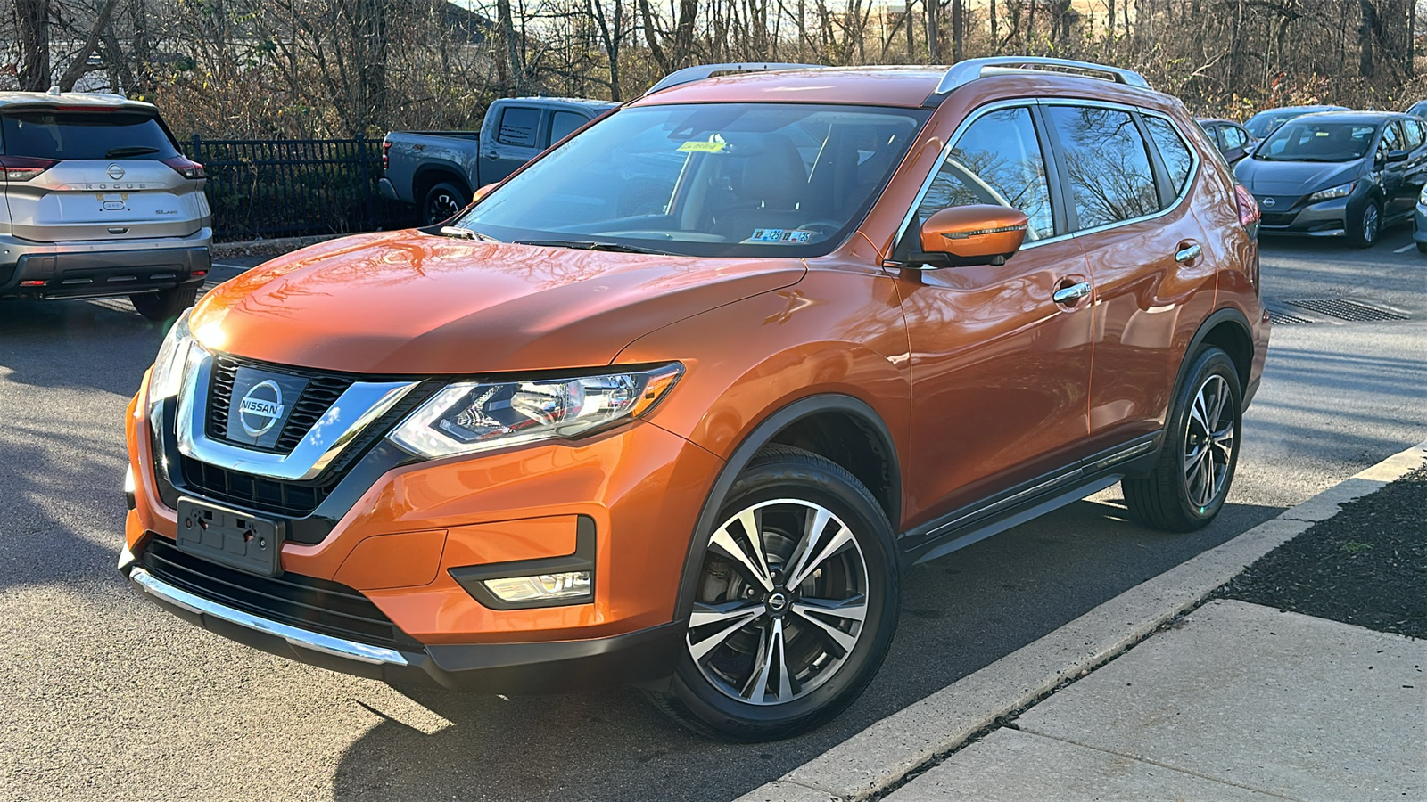 2017 Nissan Rogue SL 1