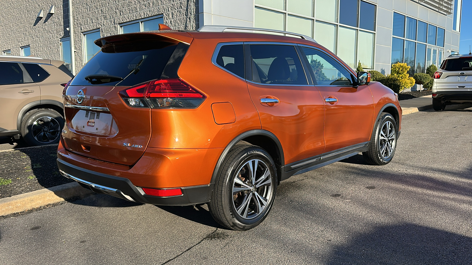 2017 Nissan Rogue SL 8