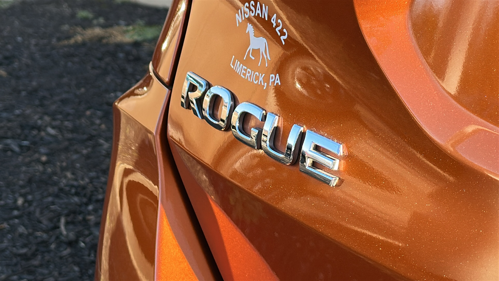 2017 Nissan Rogue SL 11