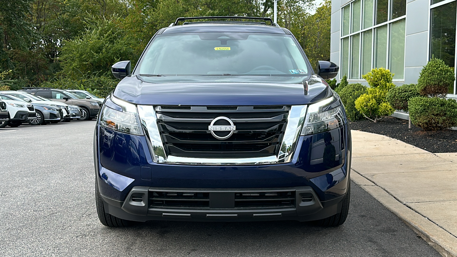 2024 Nissan Pathfinder SV 3