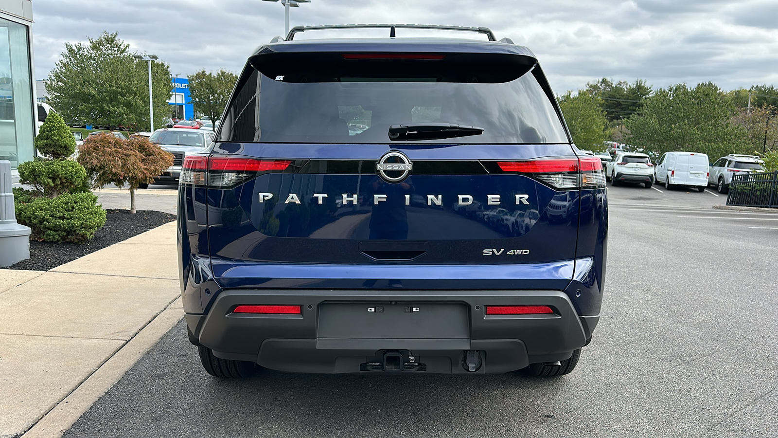 2024 Nissan Pathfinder SV 4