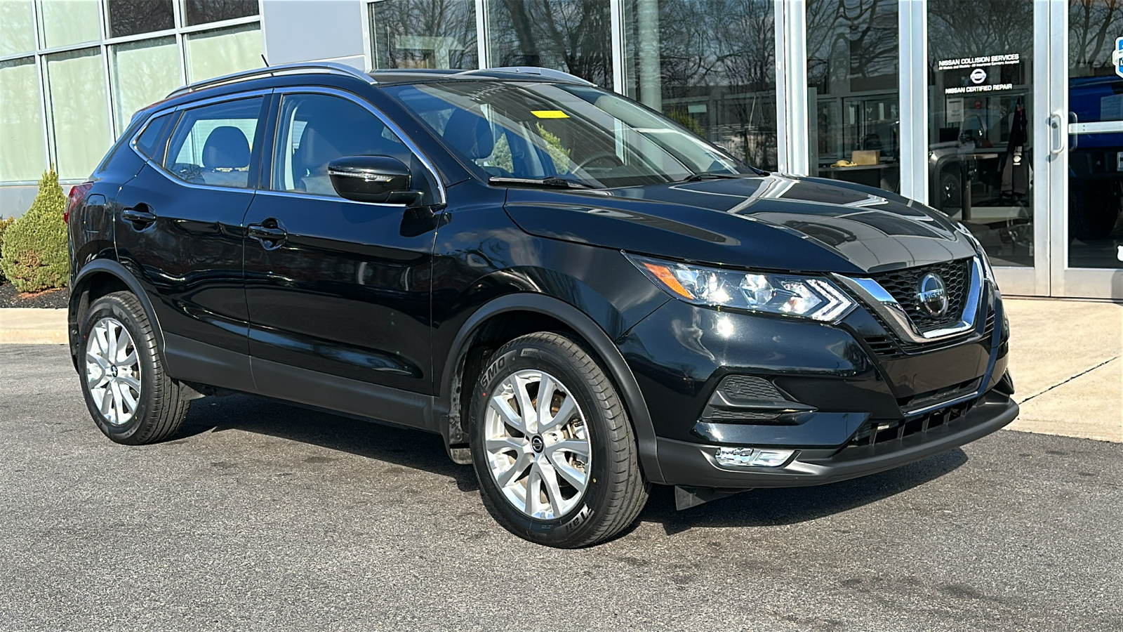 2021 Nissan Rogue Sport SV 2