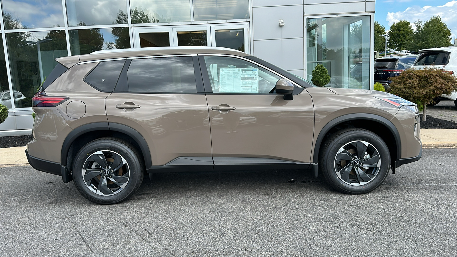 2024 Nissan Rogue SV 13