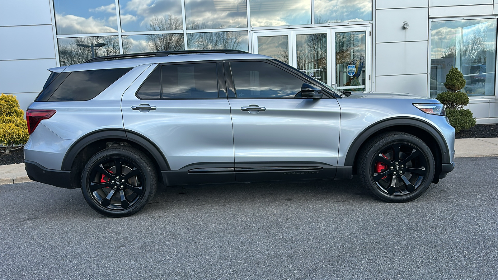 2020 Ford Explorer ST 30