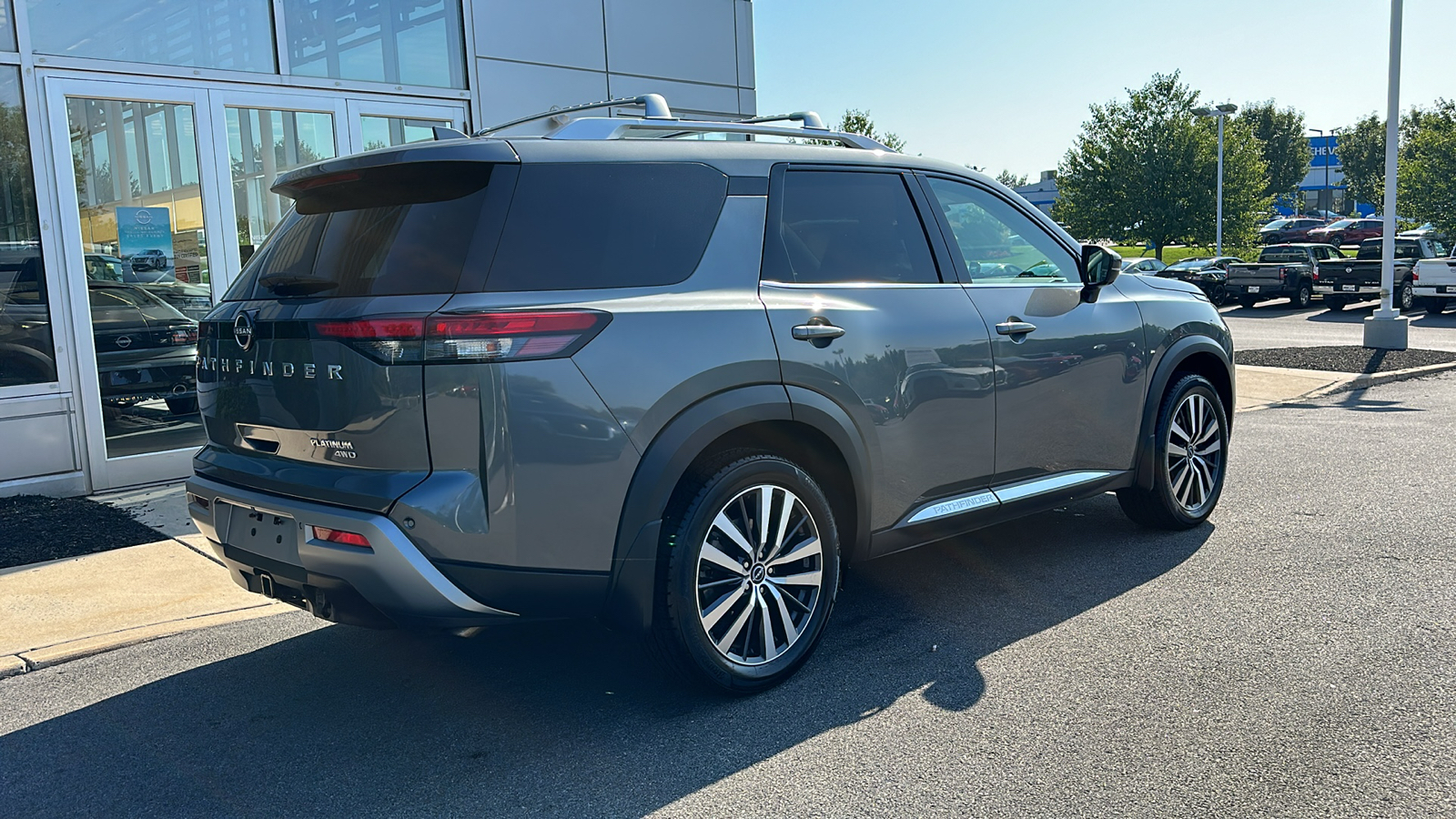 2022 Nissan Pathfinder Platinum 8