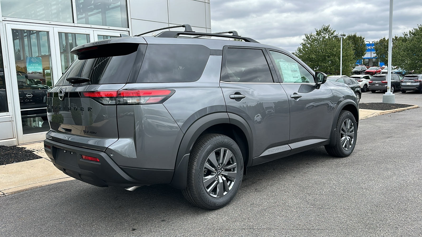 2024 Nissan Pathfinder SV 5