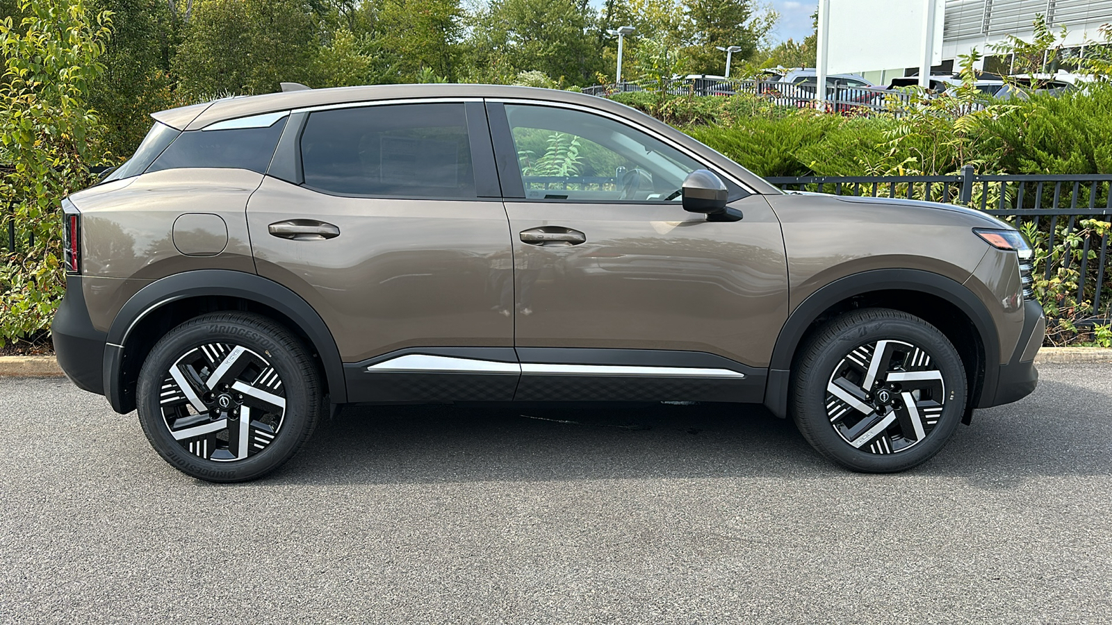 2025 Nissan Kicks SV 15