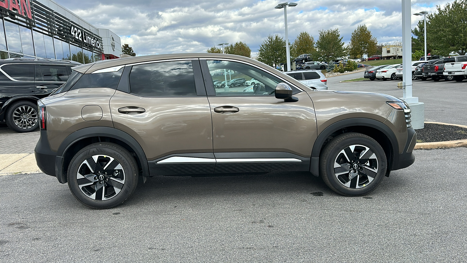 2025 Nissan Kicks SV 12