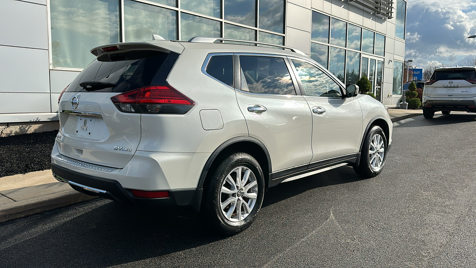 2017 Nissan Rogue SV 7