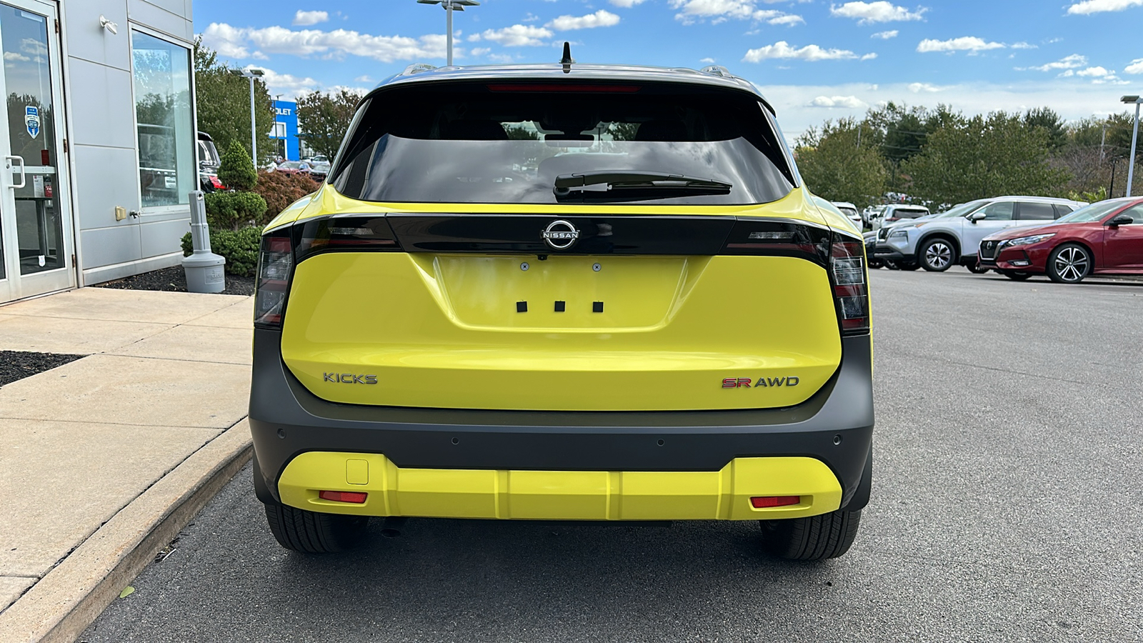 2025 Nissan Kicks SR 4