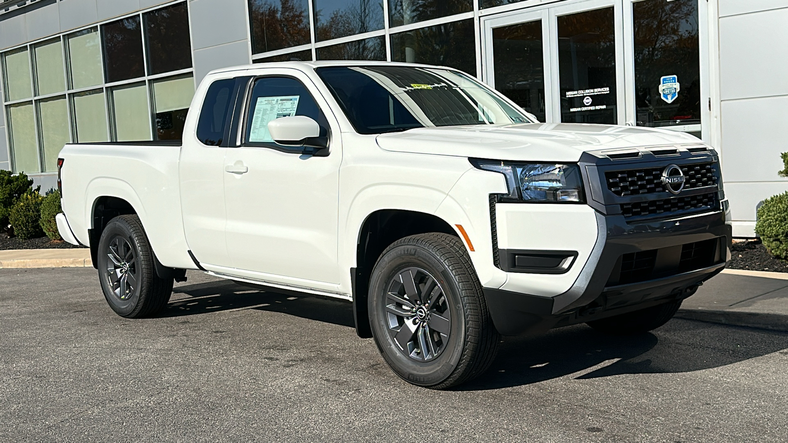 2025 Nissan Frontier SV 2