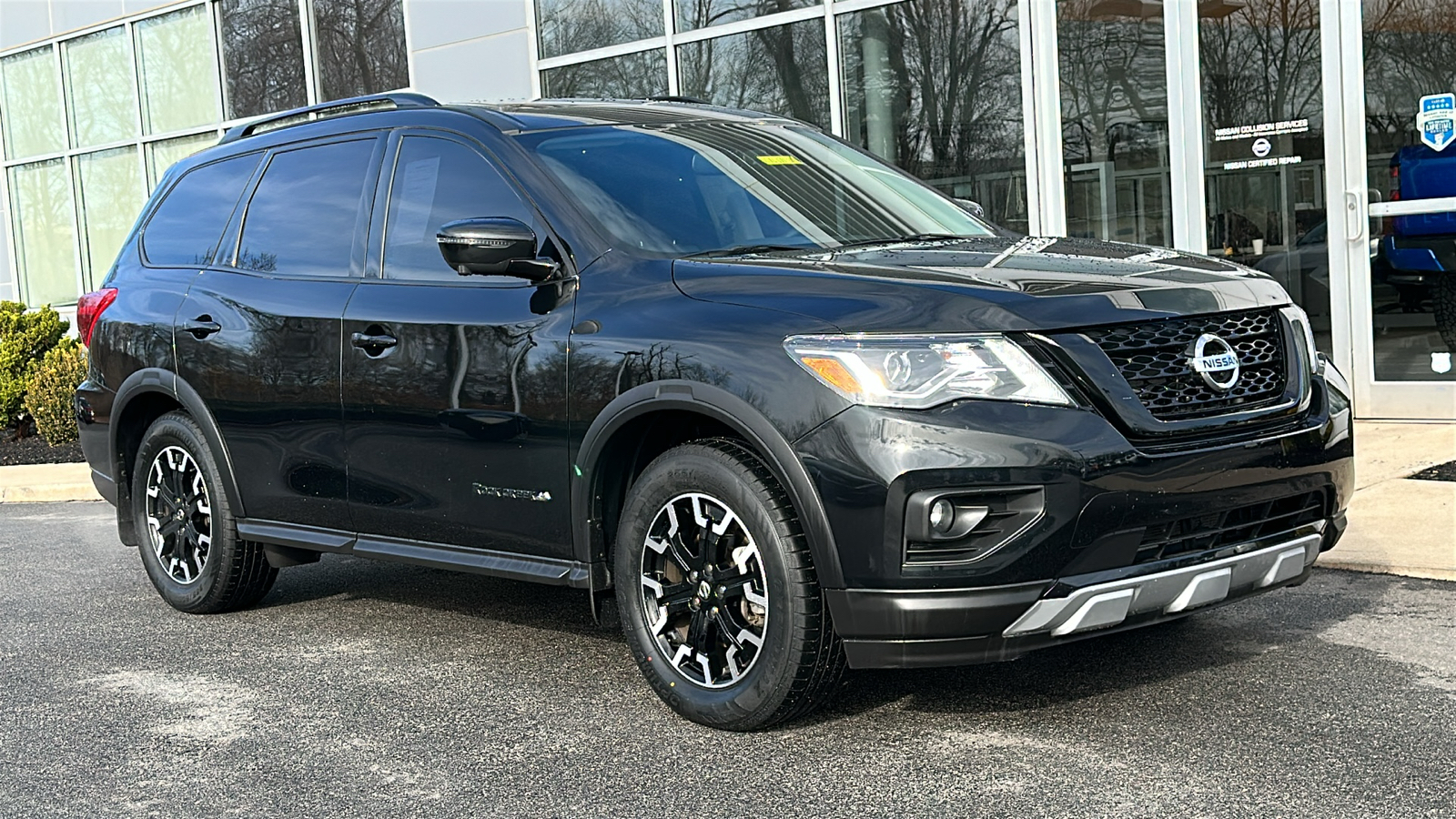 2020 Nissan Pathfinder SL 2