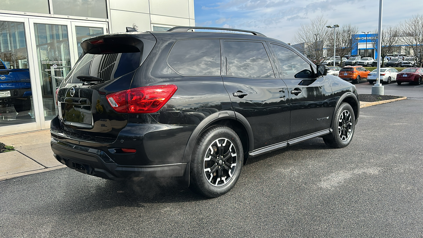 2020 Nissan Pathfinder SL 8