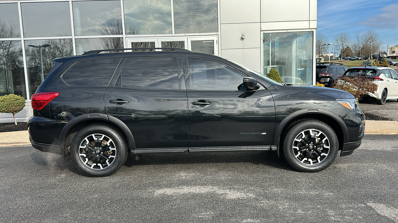 2020 Nissan Pathfinder SL 30