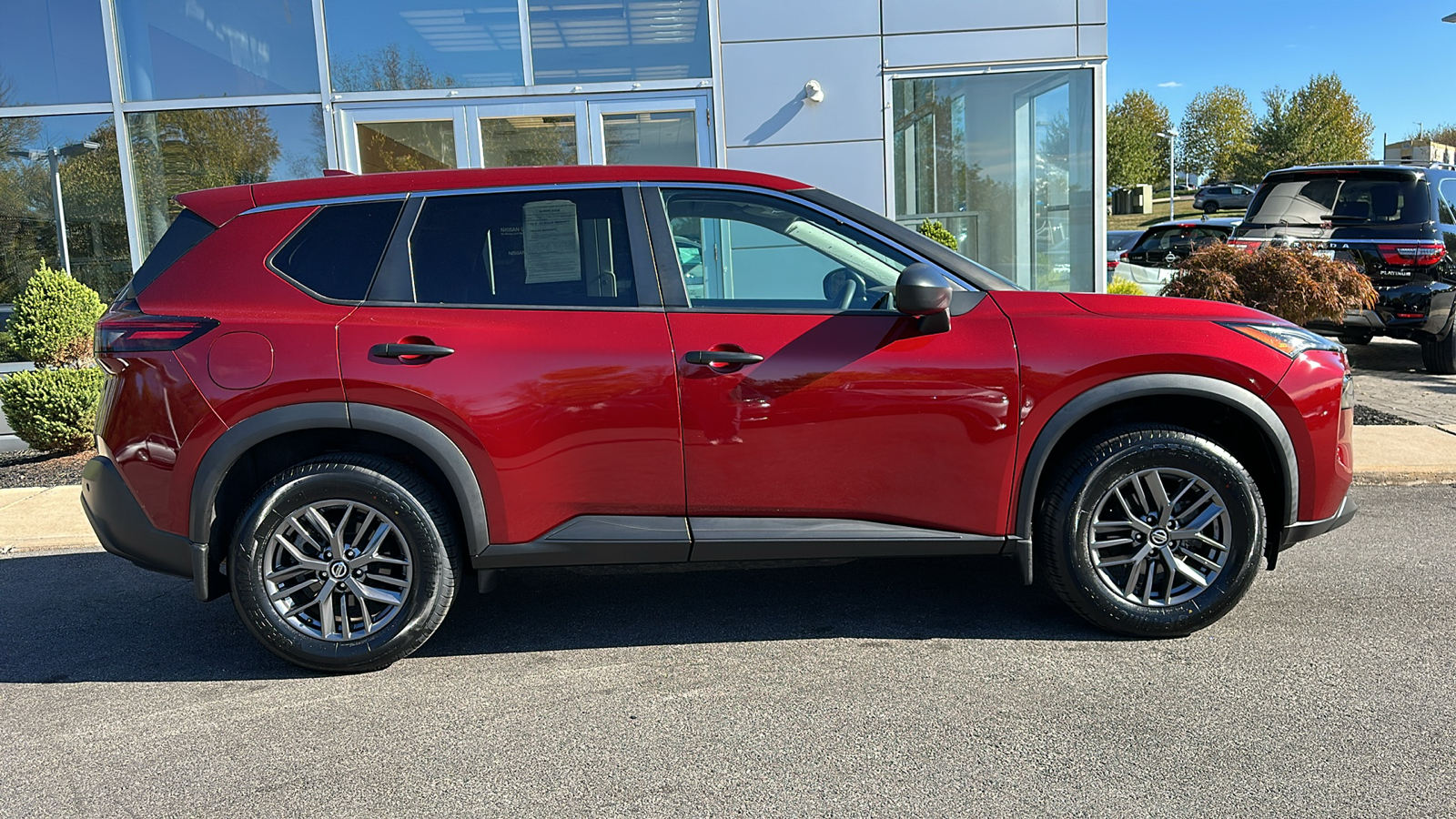 2021 Nissan Rogue S 26